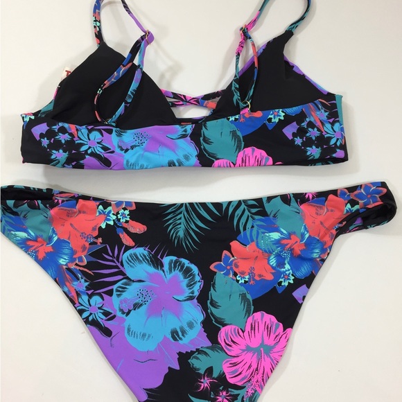 Sandy Beach Bikini - Picture 2 of 3